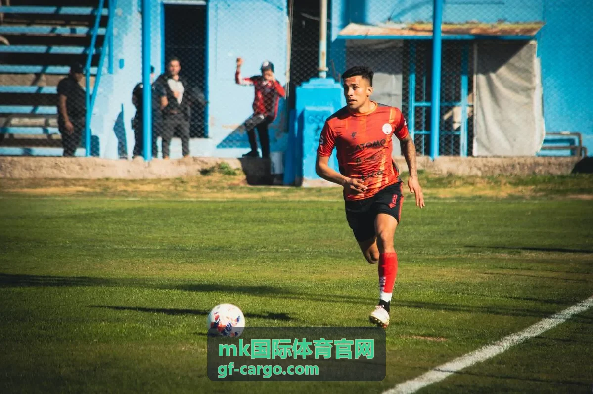 mk国际体育官网体育装备频道 5 号手缝比赛足球